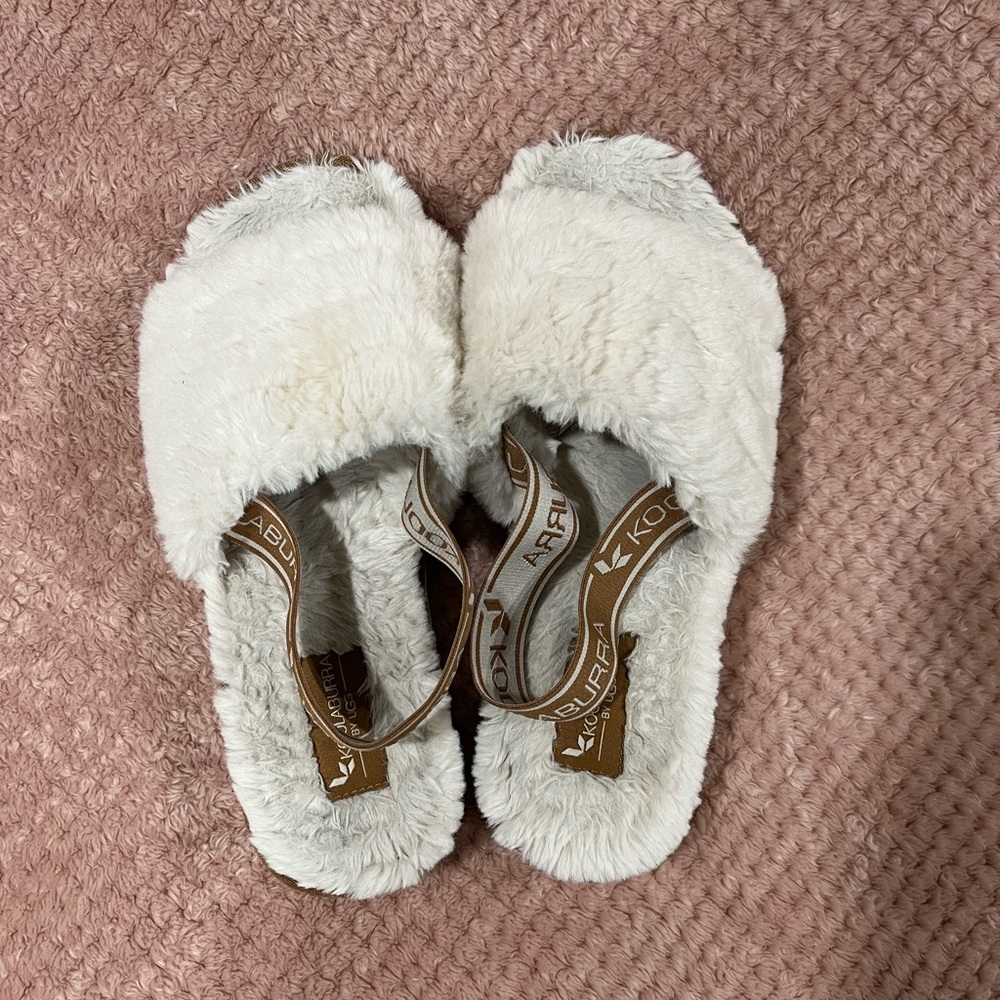 Koolaburra by UGG Cream Fuzzy Slippers